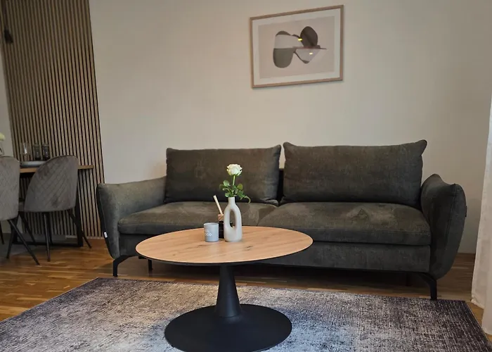 Appartement Zentrale Wohnung, Naehe Innenstadt *