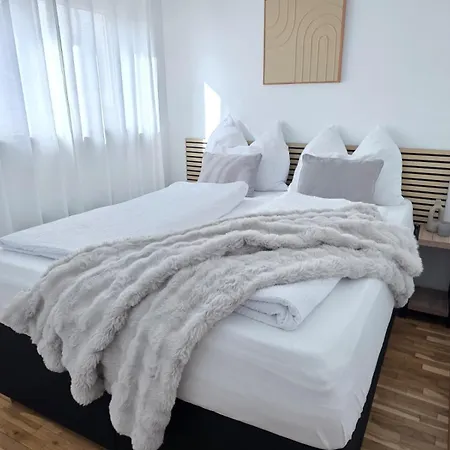 Appartement Zentrale Wohnung, Naehe Innenstadt *